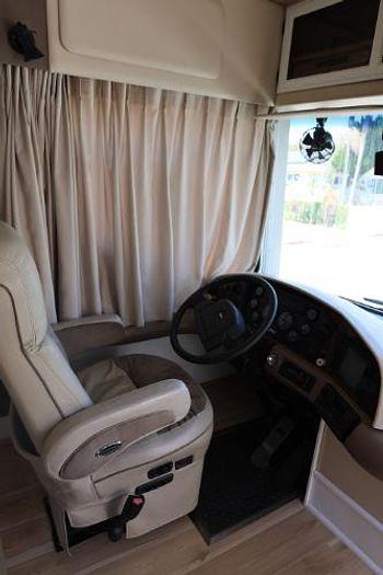 Used 2002 Fleetwood Discovery 37U