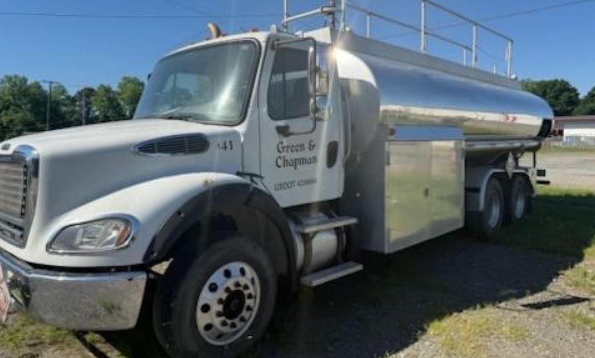 Used 2015 Freightliner Business Class M2 106