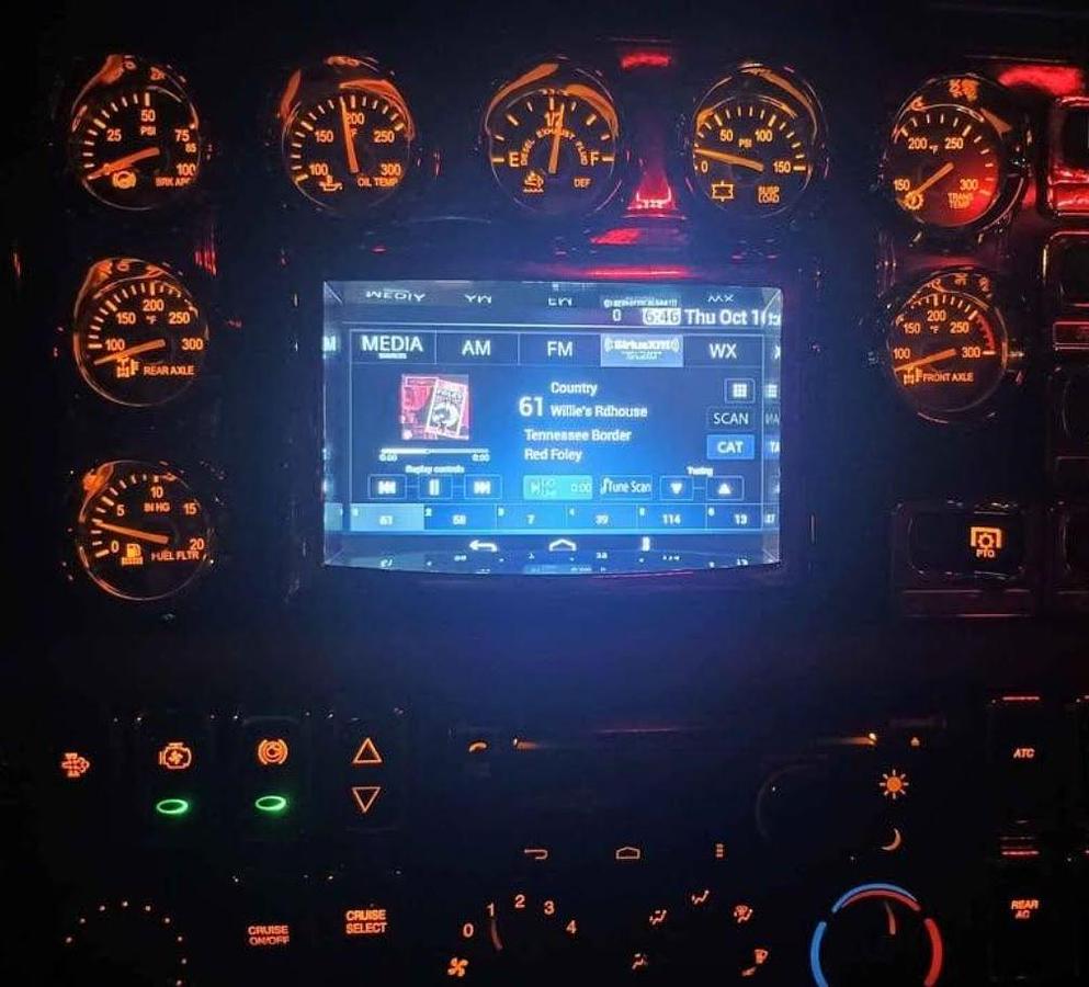 Used 2020 Peterbilt 389 Sleeper Semi Truck