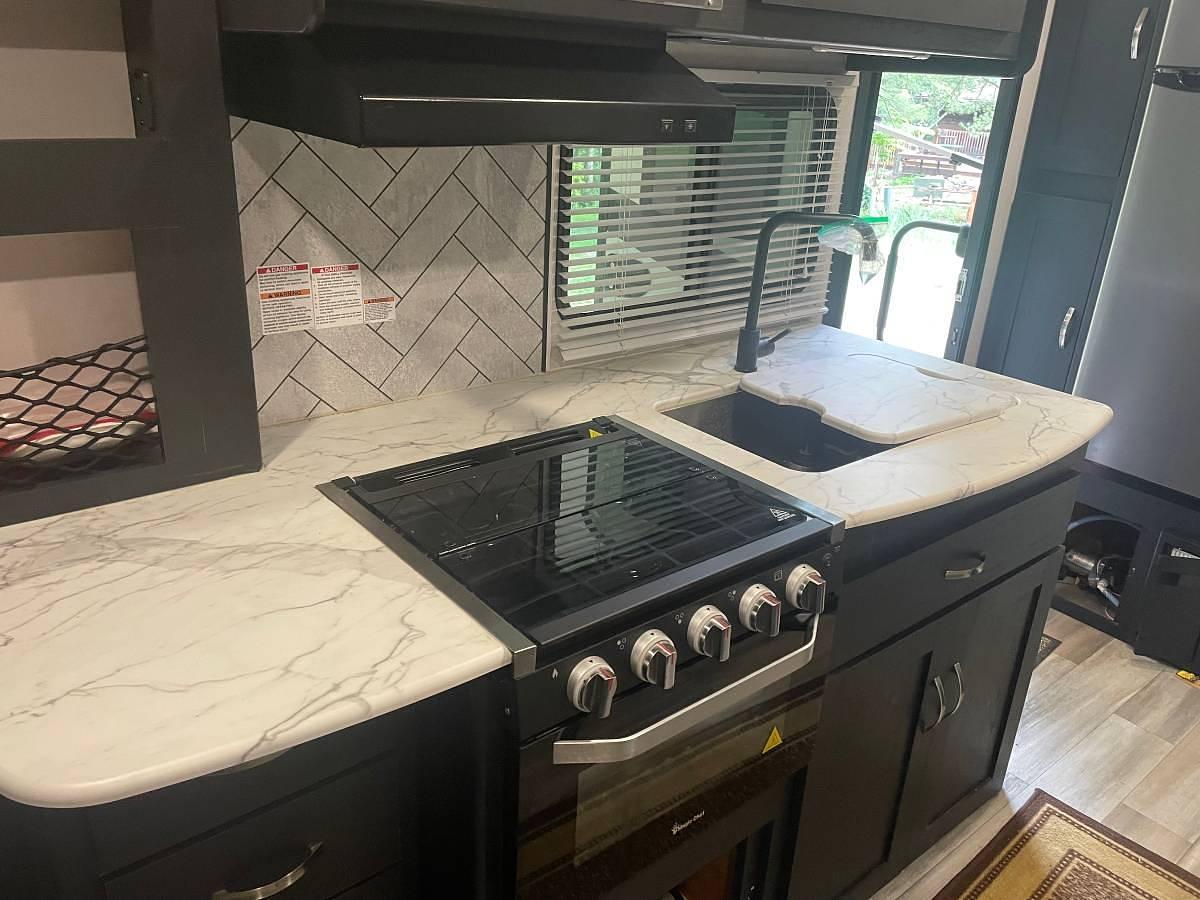 Used 2022 Coachmen Freedom Express Ultra Lite 192RBS Travel Trailer