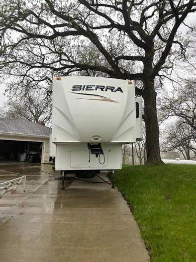 Used 2010 Forest River Sierra 35LOFT