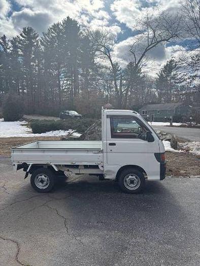 Used 1998 Daihatsu Hijet Mini Truck