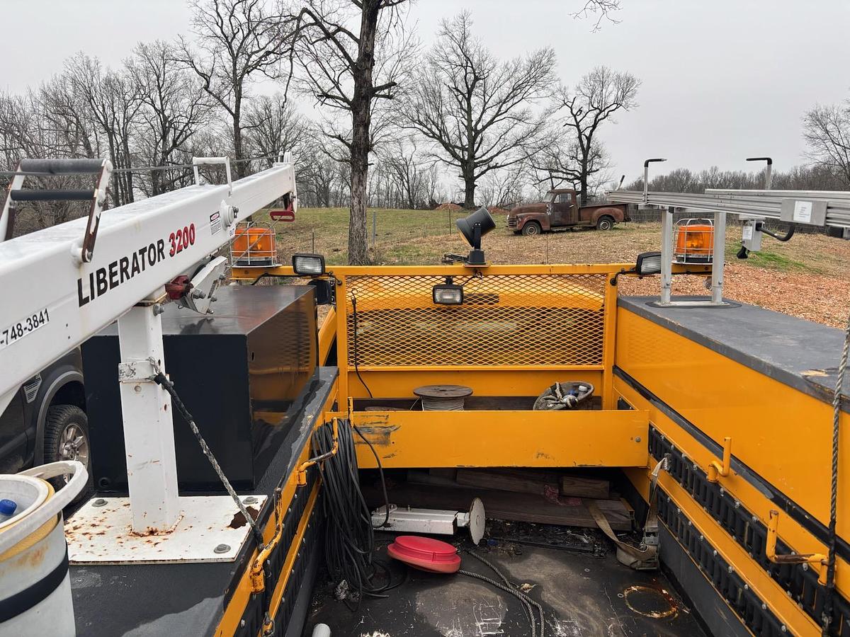 Used 2016 Ford F-550 SuperCab DRW 4WD Service Truck