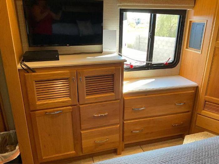 Used 2014 Tiffin Allegro Red 33AL