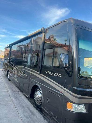 Used 2014 Thor Motor Coach Palazzo