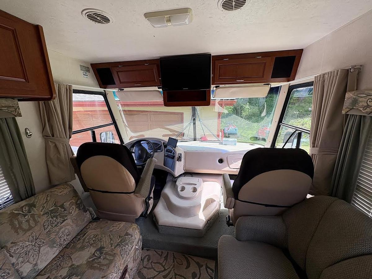 Used 2002 Coachmen Mirada Class A Motorhome