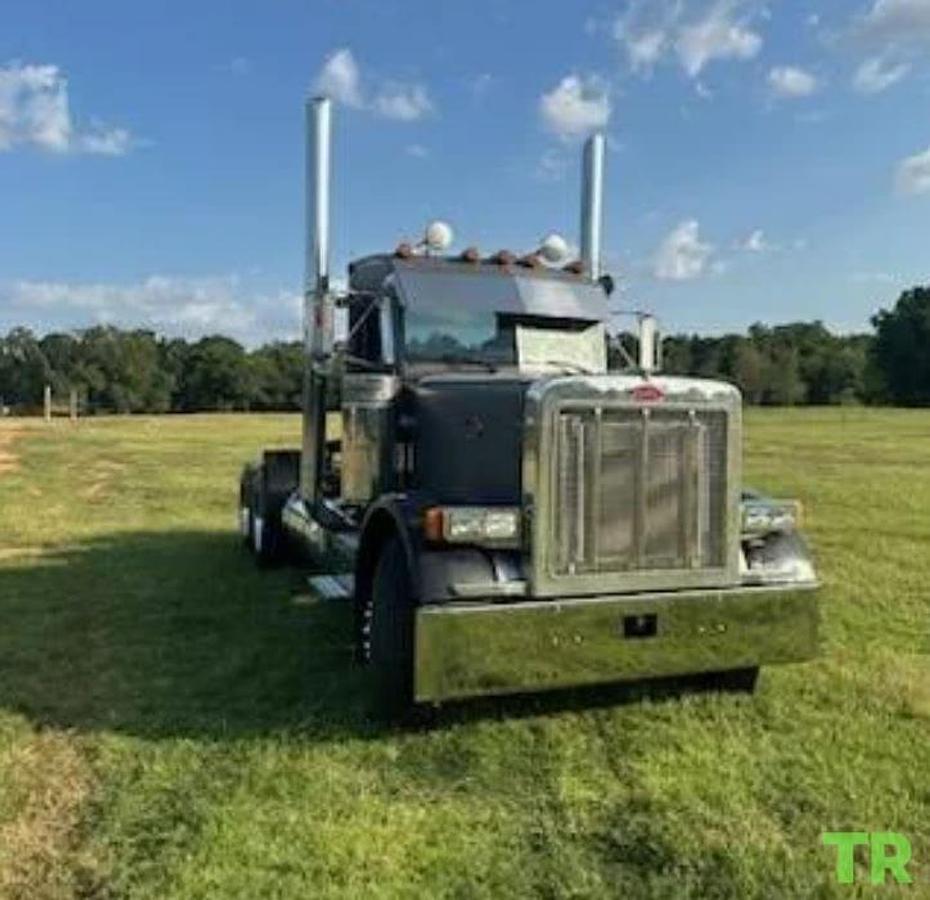 Used 2002 Peterbilt 379 Day Cab