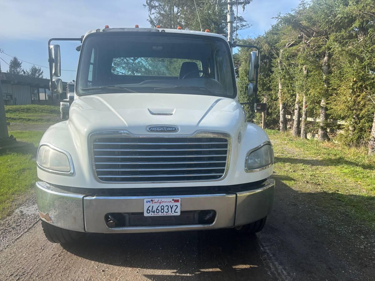 Used 2013 Freightliner M2 106