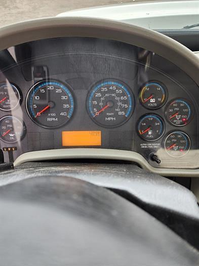 Used 2009 INTERNATIONAL 733 Crane Truck