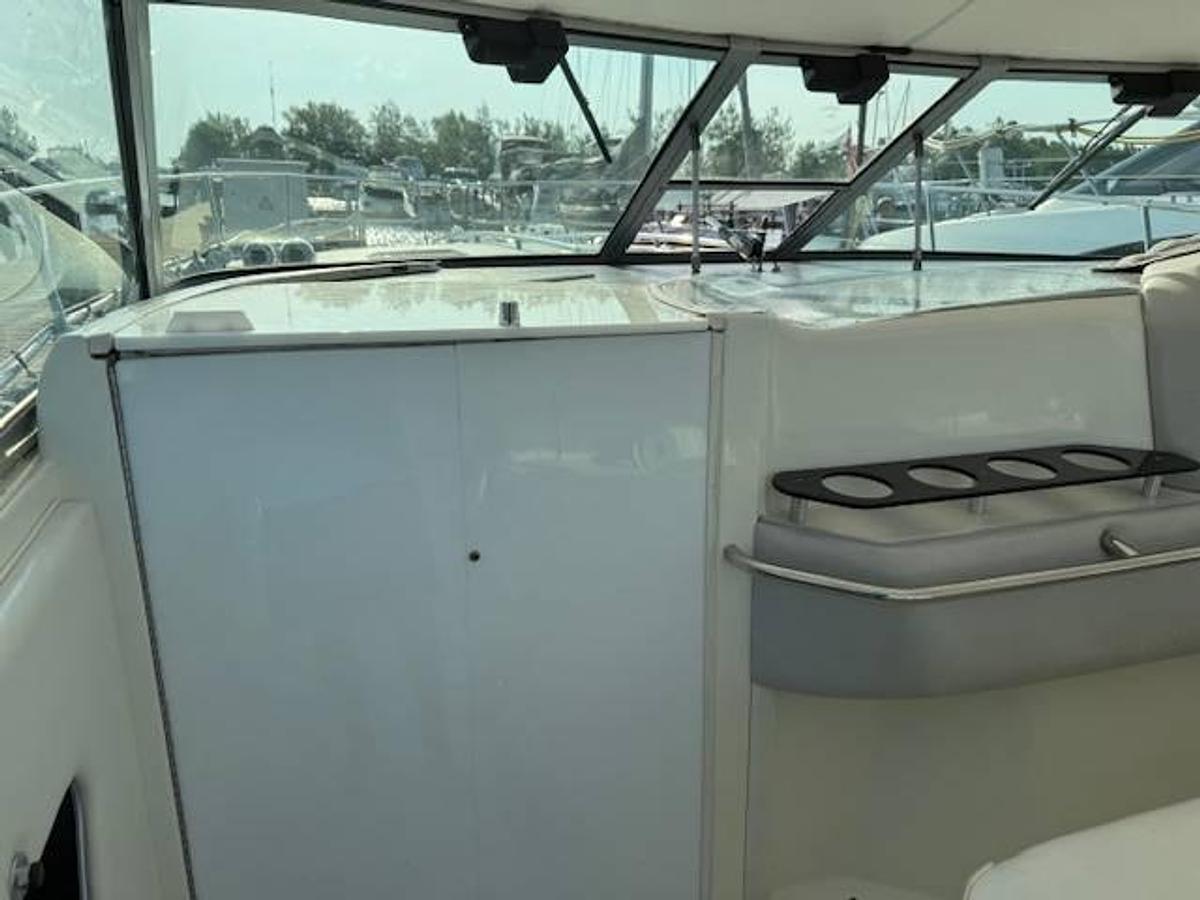 Used 1994 Sea Ray 370 Sundancer Powerboat
