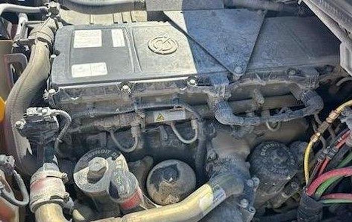 Used 2013 Freightliner Business Class M2 112