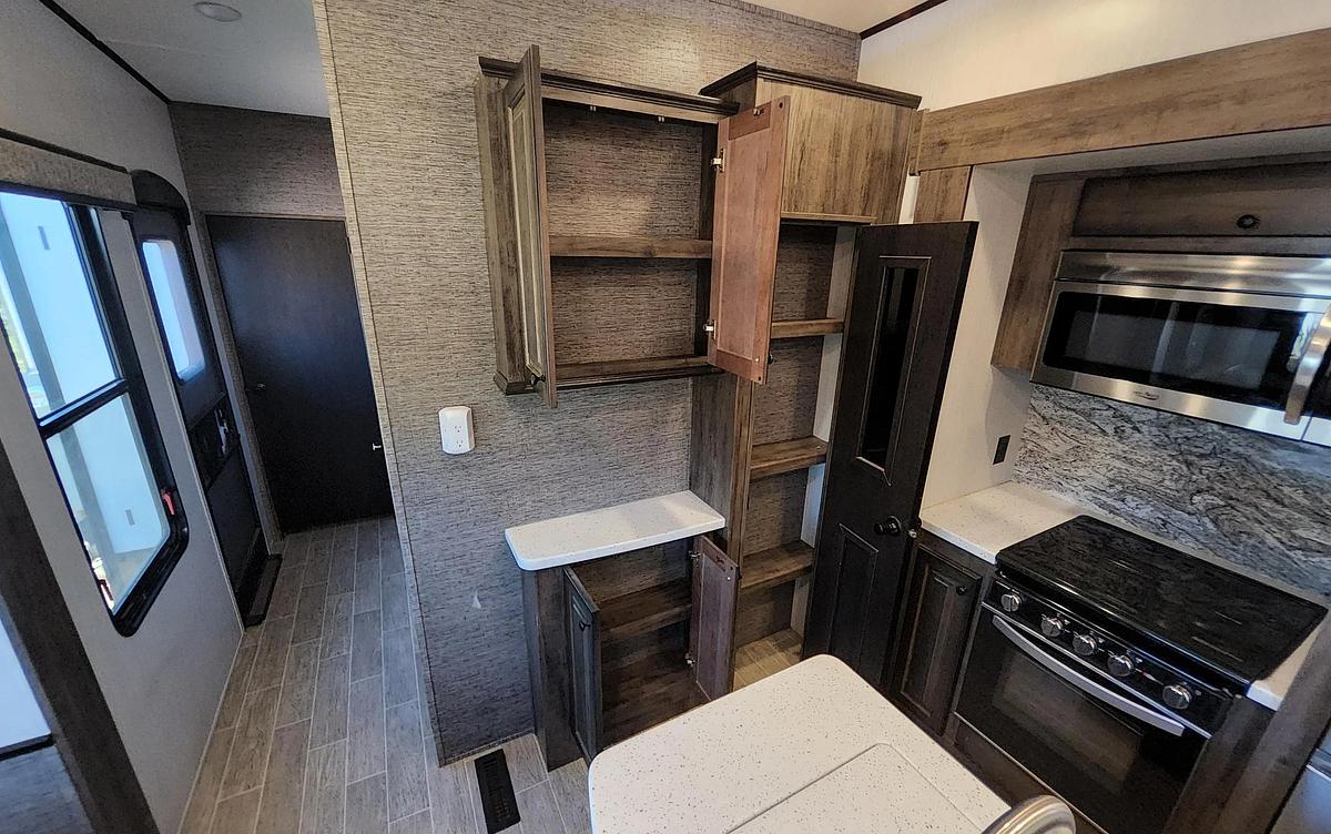 Used 2020 Heartland Bighorn Traveler 38FL Fifth Wheel