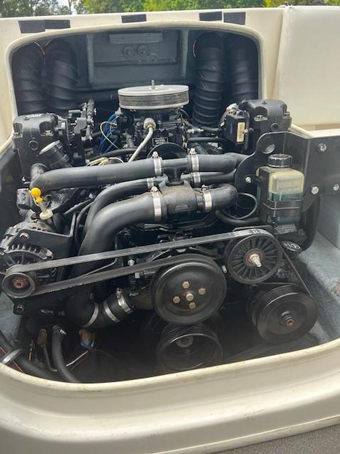 Used 2005 Bayliner 205