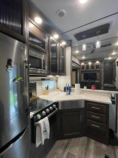 Used 2019 Forest River Artic wolf