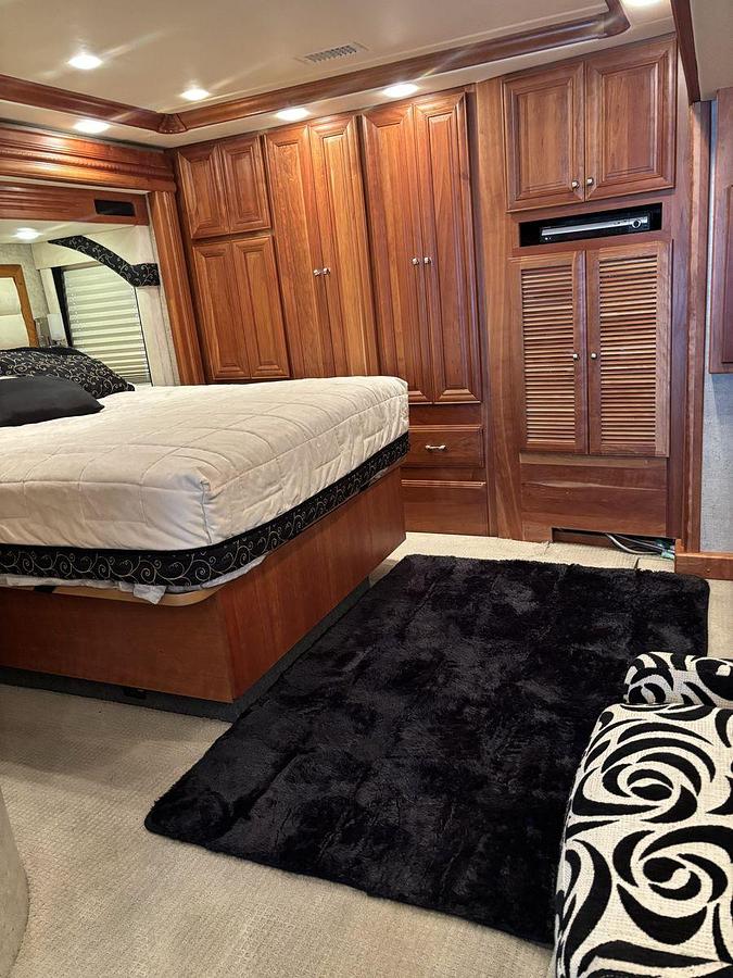 Used 2008 Fleetwood Revolution LE 40R Class A Diesel Motorhome