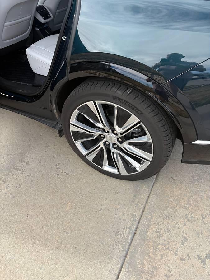 Used 2024 Cadillac LYRIQ Luxury 3