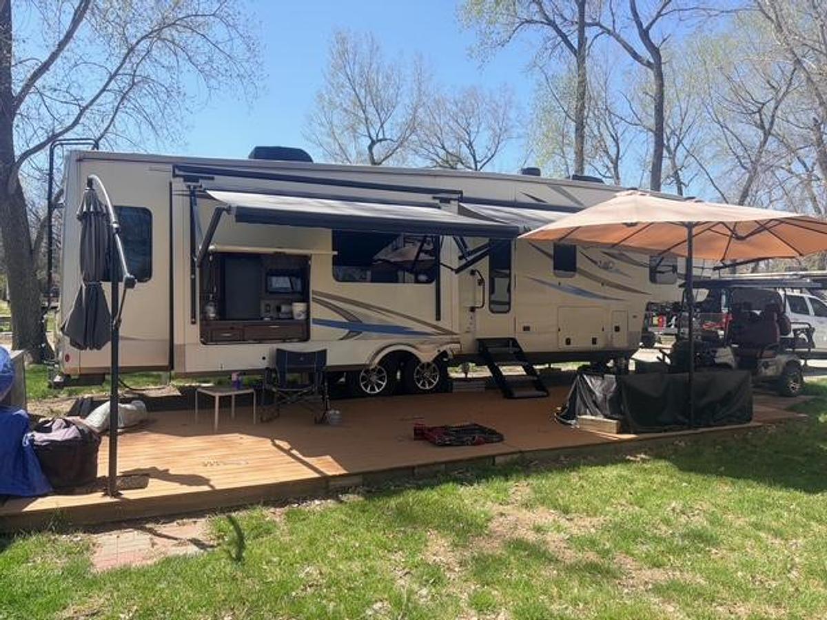 Used 2020 Forest River Palomino Columbus 1492 366RL