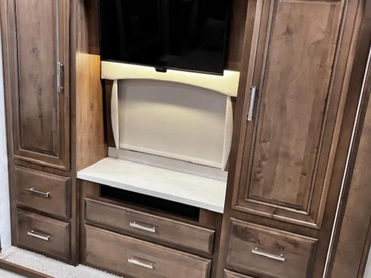 Used 2022 Entegra Anthem 44W Class A Motorhome