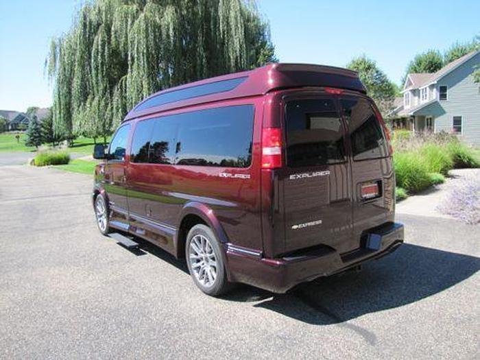 Used 2019 Chevrolet Express 2500 Cargo Van 3D