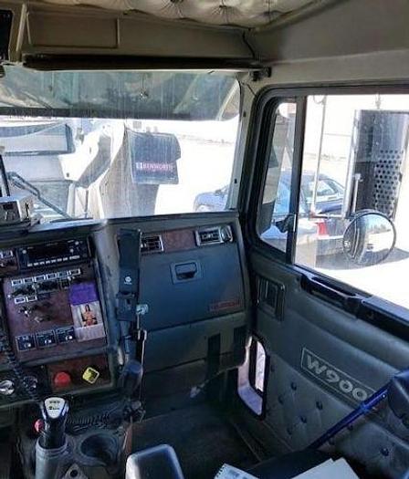Used 2005 KENWORTH W900L