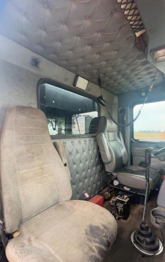 Used 2005 Western Star 4900 Sleeper Semi Truck