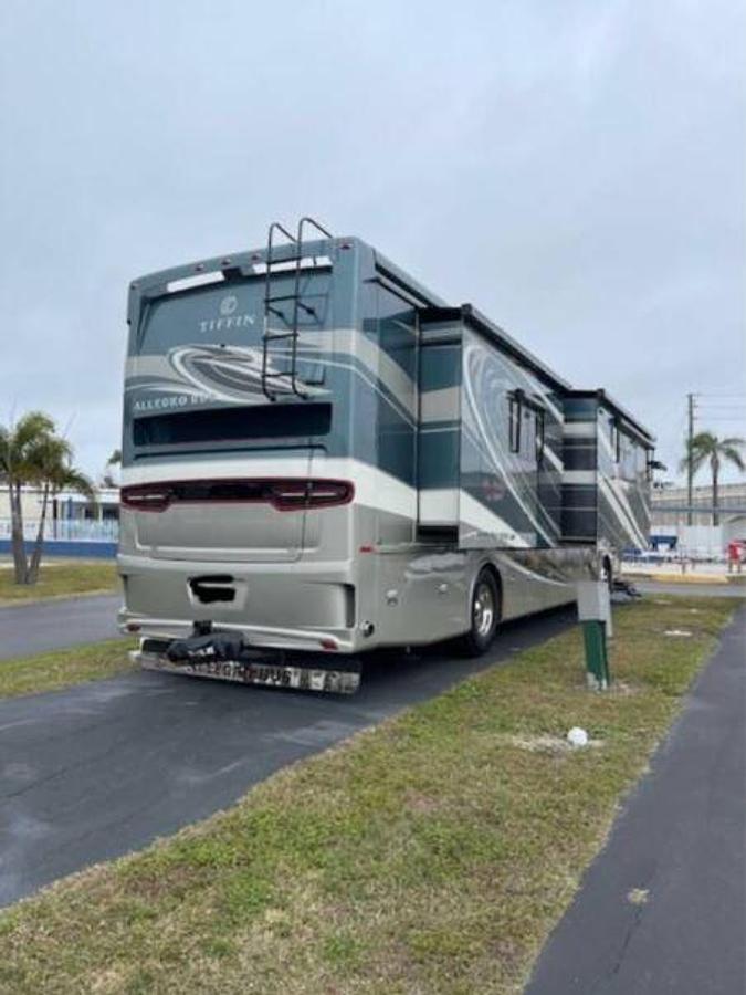 Used 2022 Tiffin Motorhomes ALLEGRO BUS 40IP Class A Motorhome