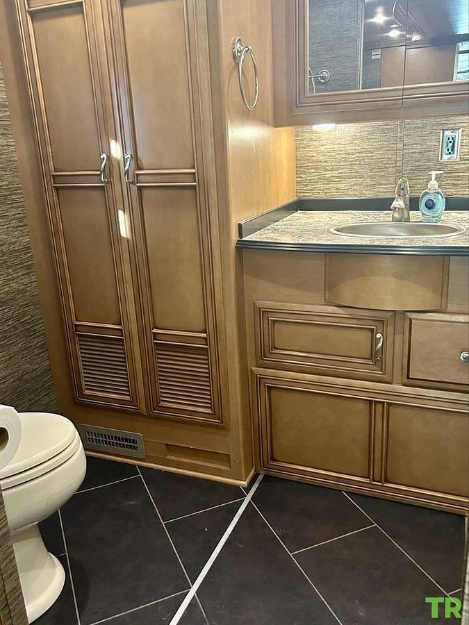 Used 2015 Newmar Ventana LE 3812