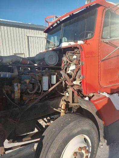 Used 1990 Freightliner FLD120