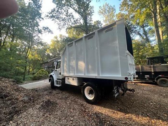 Used 2015 Freightliner Business Class M2 106 Chipper Truck