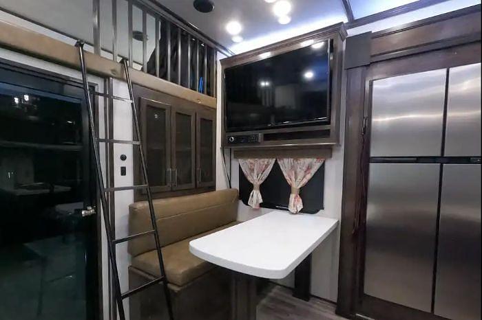 Used 2020 Dutchmen Voltage 3635