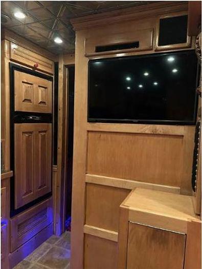 Used 2010 Hart 3 Horse Trailer With Living Quarters