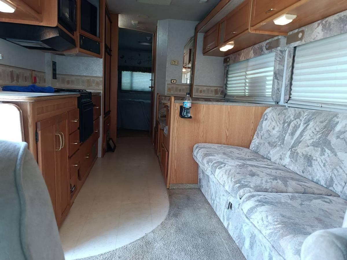 Used 2001 Winnebago Spirit Class C Motorhome