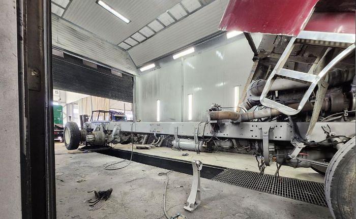 Used 1997 Freightliner FLB75