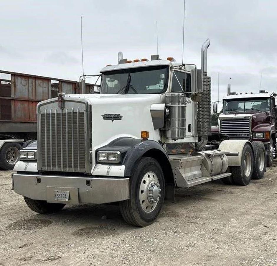 Used 2007 Kenworth W900