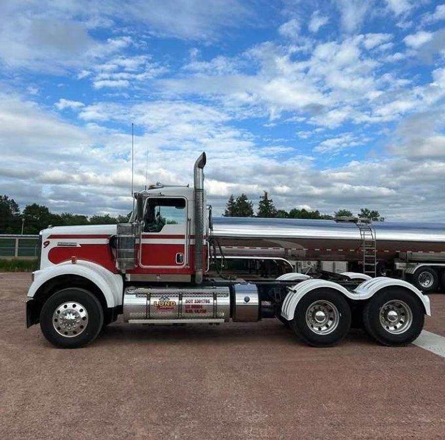 Used 2019 Kenworth W900B
