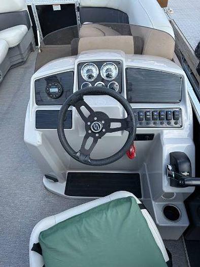 Used 2021 Sylvan Mirage 820 Pontoon