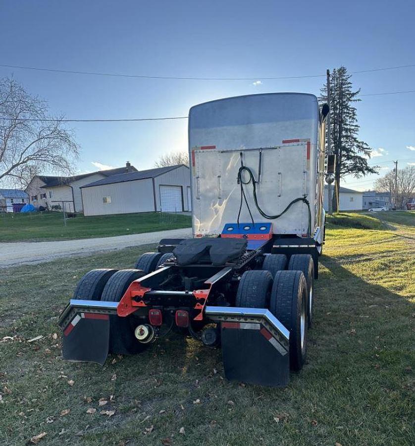 Used 1999 KENWORTH W900 Sleeper Semi Truck