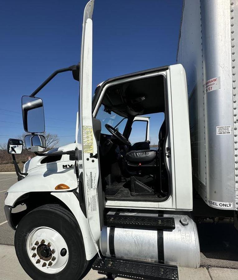 Used 2020 International MV Box Truck