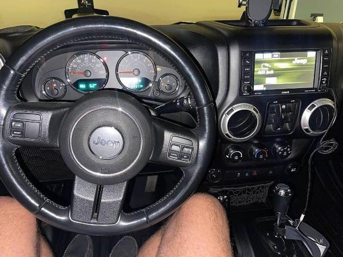 Used 2018 JEEP Wrangler Unlimited Sahara