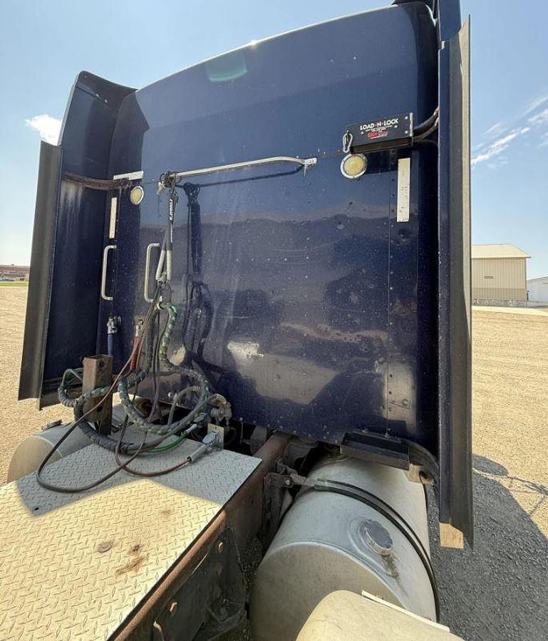 Used 2005 KENWORTH T800