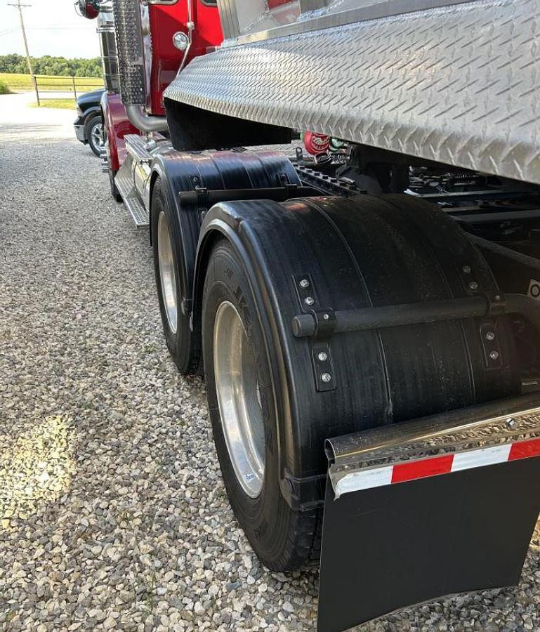 Used 2025 Kenworth W900l