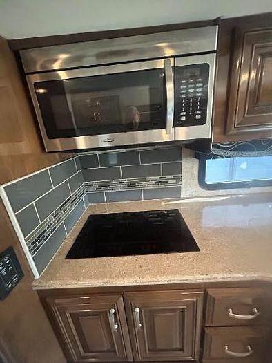 Used 2018 Thor Motor Coach Outlaw 37GP