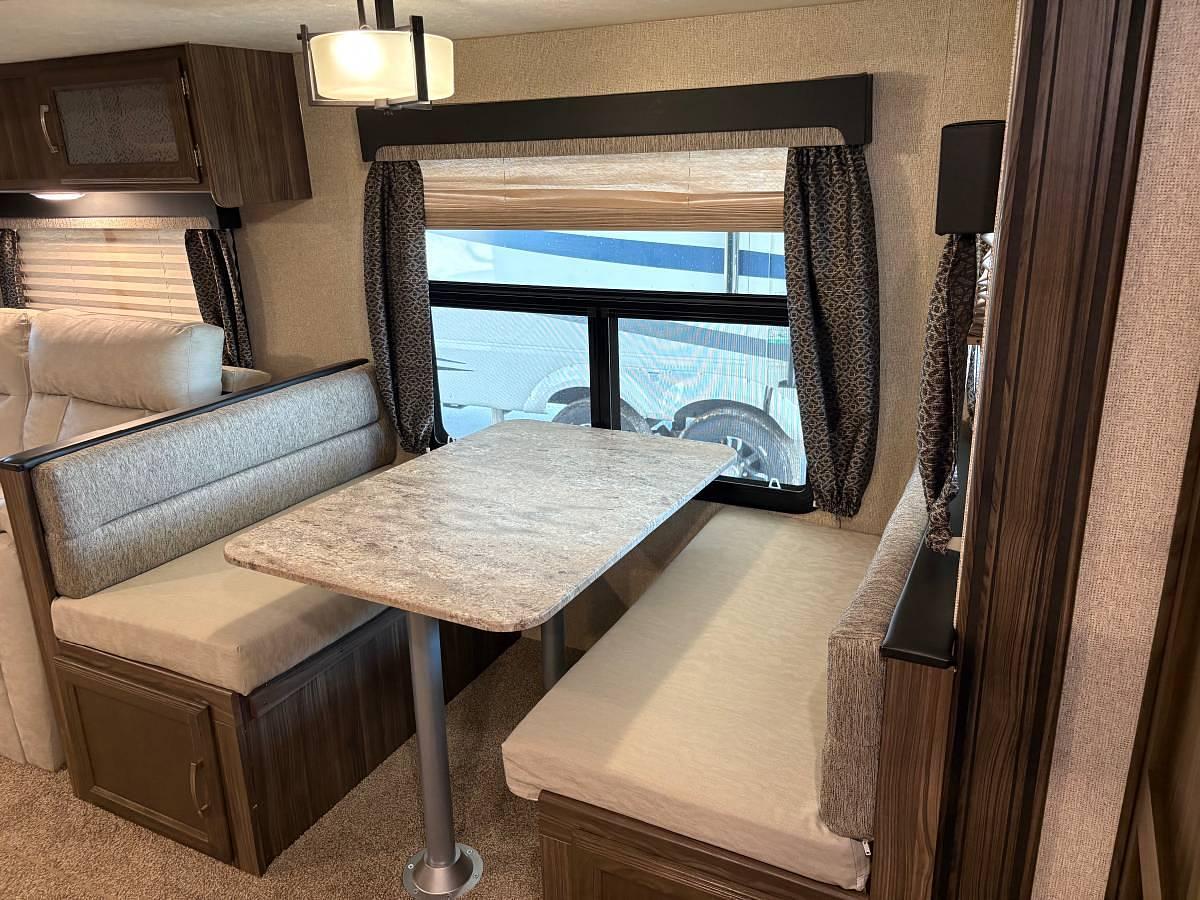 Used 2018 Coachmen Apex Travel Trailer