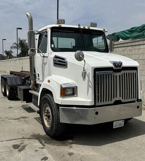 Used 2013 Western Star 4700