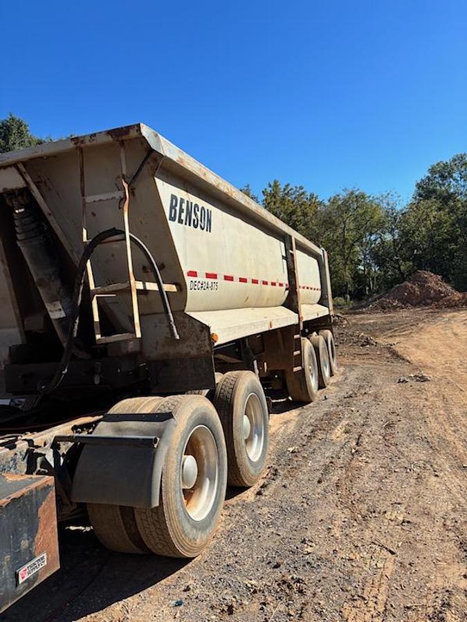 Used 2015 Freightliner 122SD