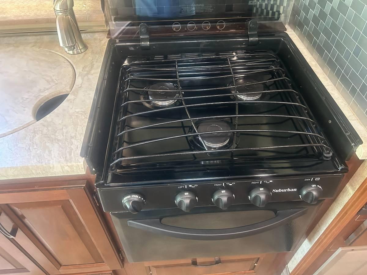 Used 2016 Forest River Sunseeker 2290S