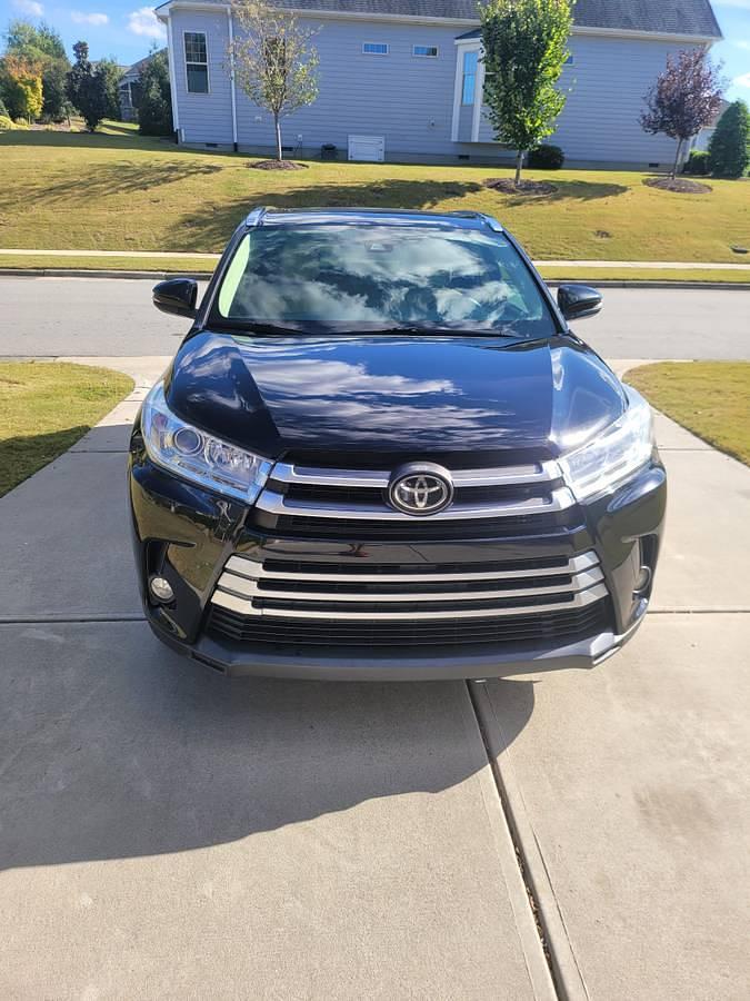 Used 2019 Toyota Highlander XLE