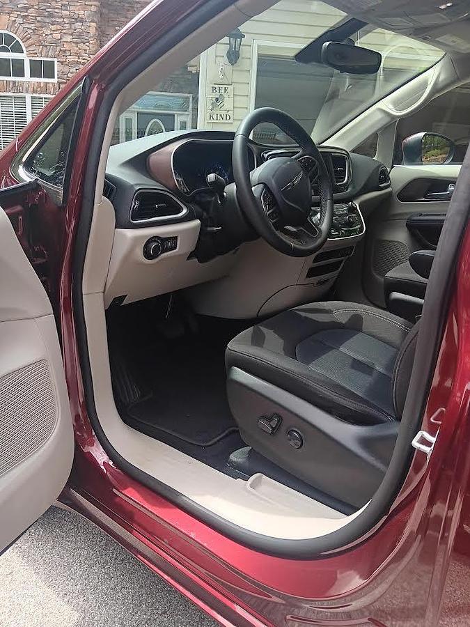 Used 2023 CHRYSLER Voyager