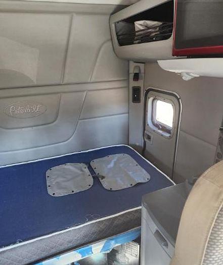 Used 2015 Peterbilt 579