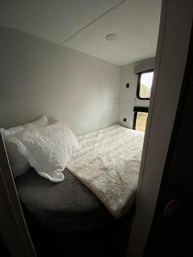 Used 2022 Coachmen Clipper Ultra Lite 182DBU